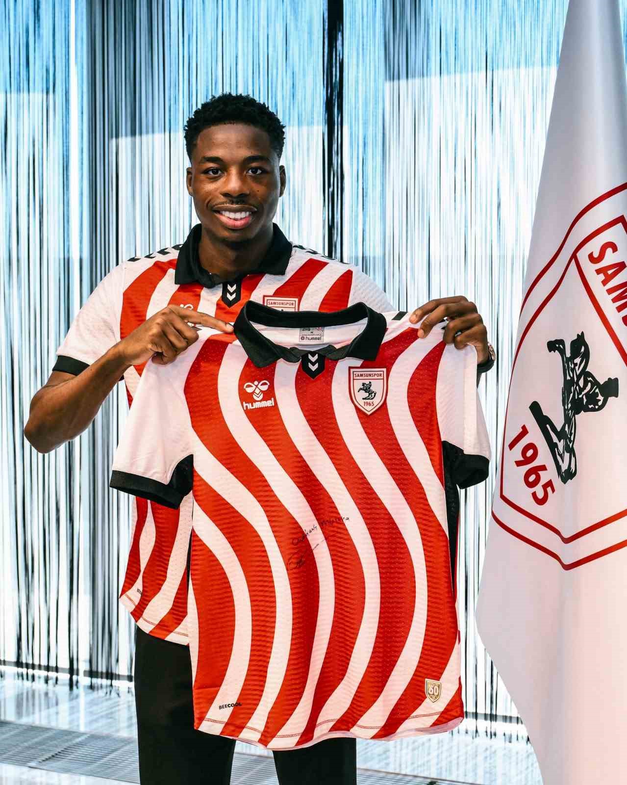 Samsunspor, Hollandalı Anthony Musaba ile 4 yıllık sözleşme imzaladı