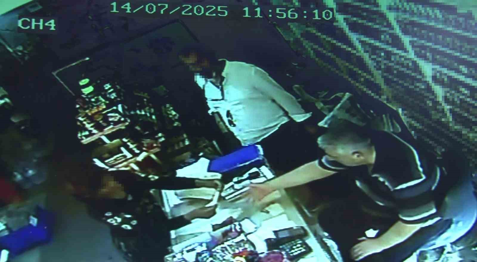 Dilencinin 1 günlük hasılatı 30 yıllık esnafı hayrete düşürdü