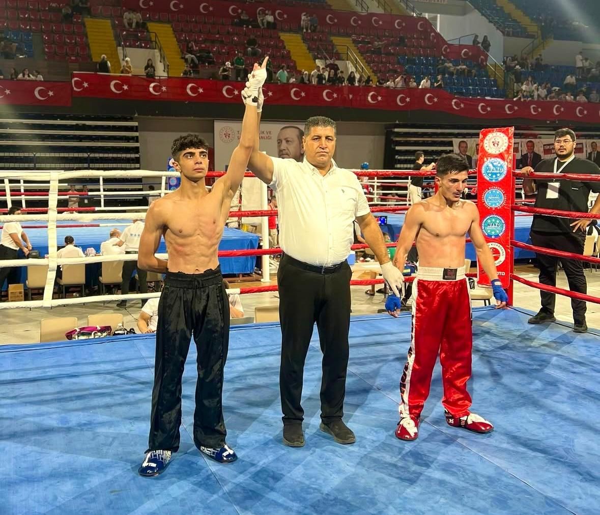 Türkiye Kick Boks Şampiyonası’nda Elazığ’a madalya yağmuru