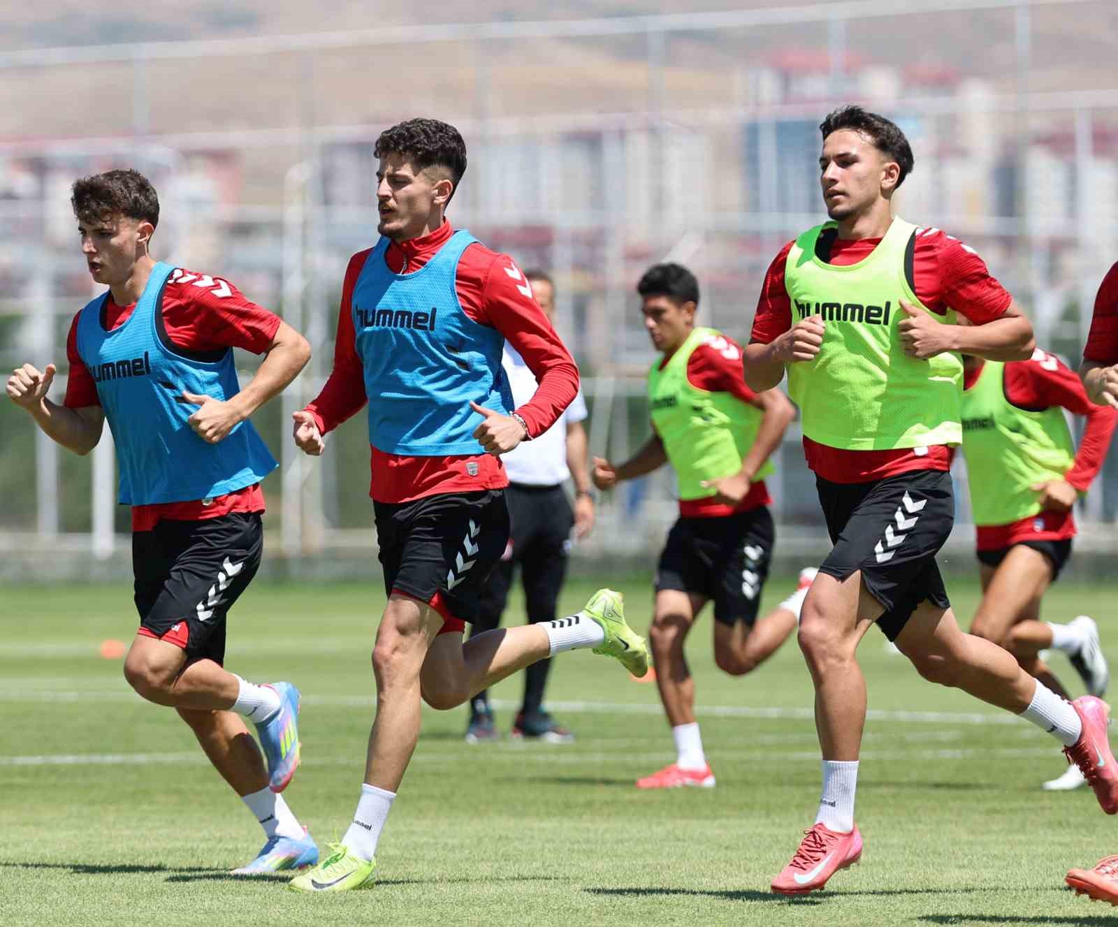 Sivasspor’da yeni sezon hazırlıkları sürüyor
