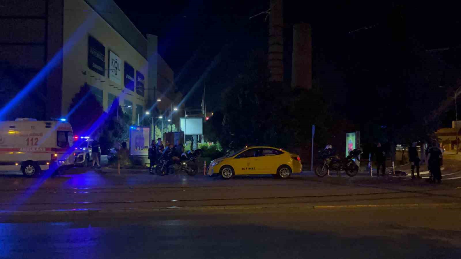 Eskişehir’de ticari taksi ile Motorize Yunus Timi’nin karıştığı kazada 2 polis yaralandı