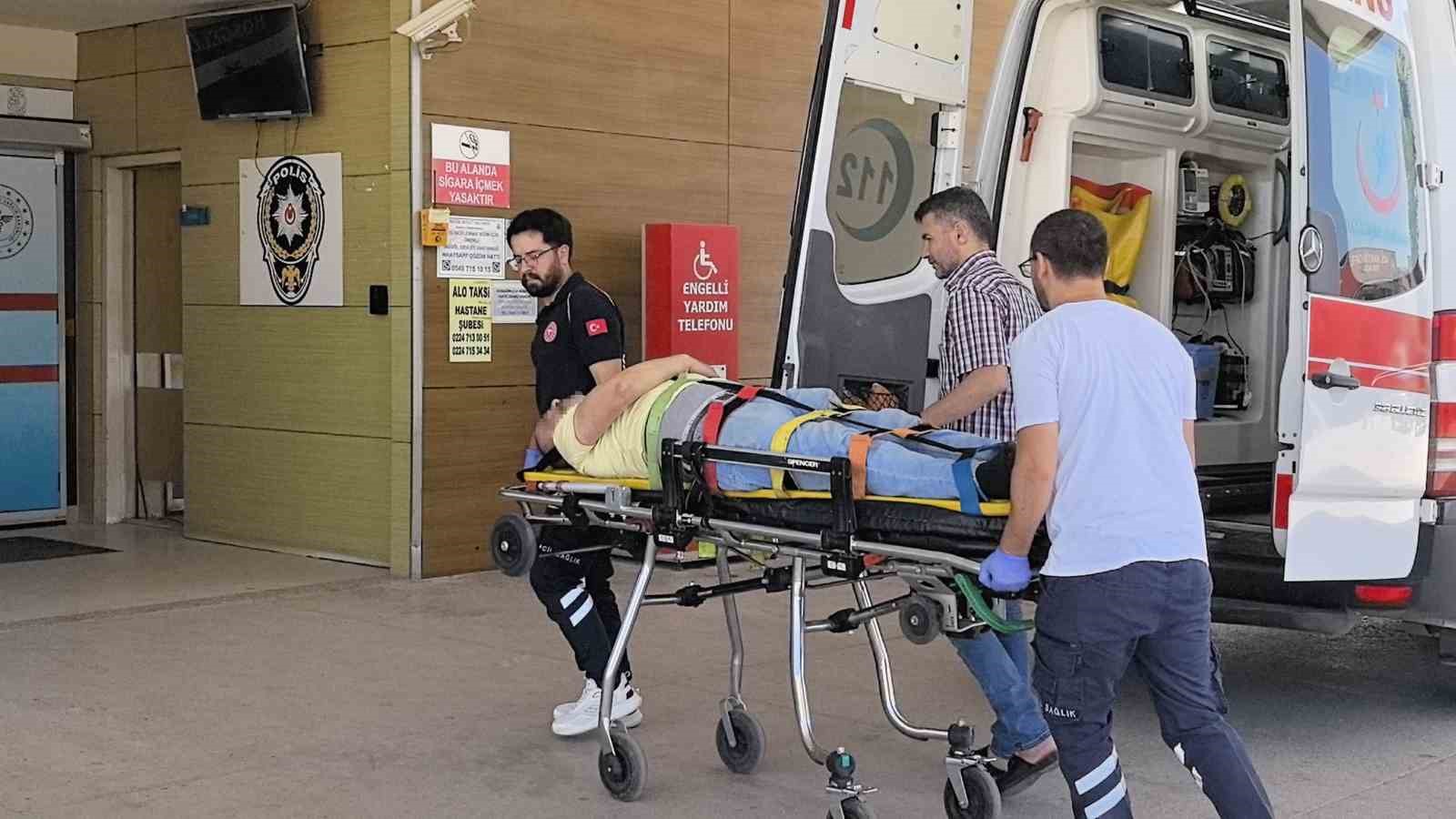 Suntaların altında kalan işçi yaralandı