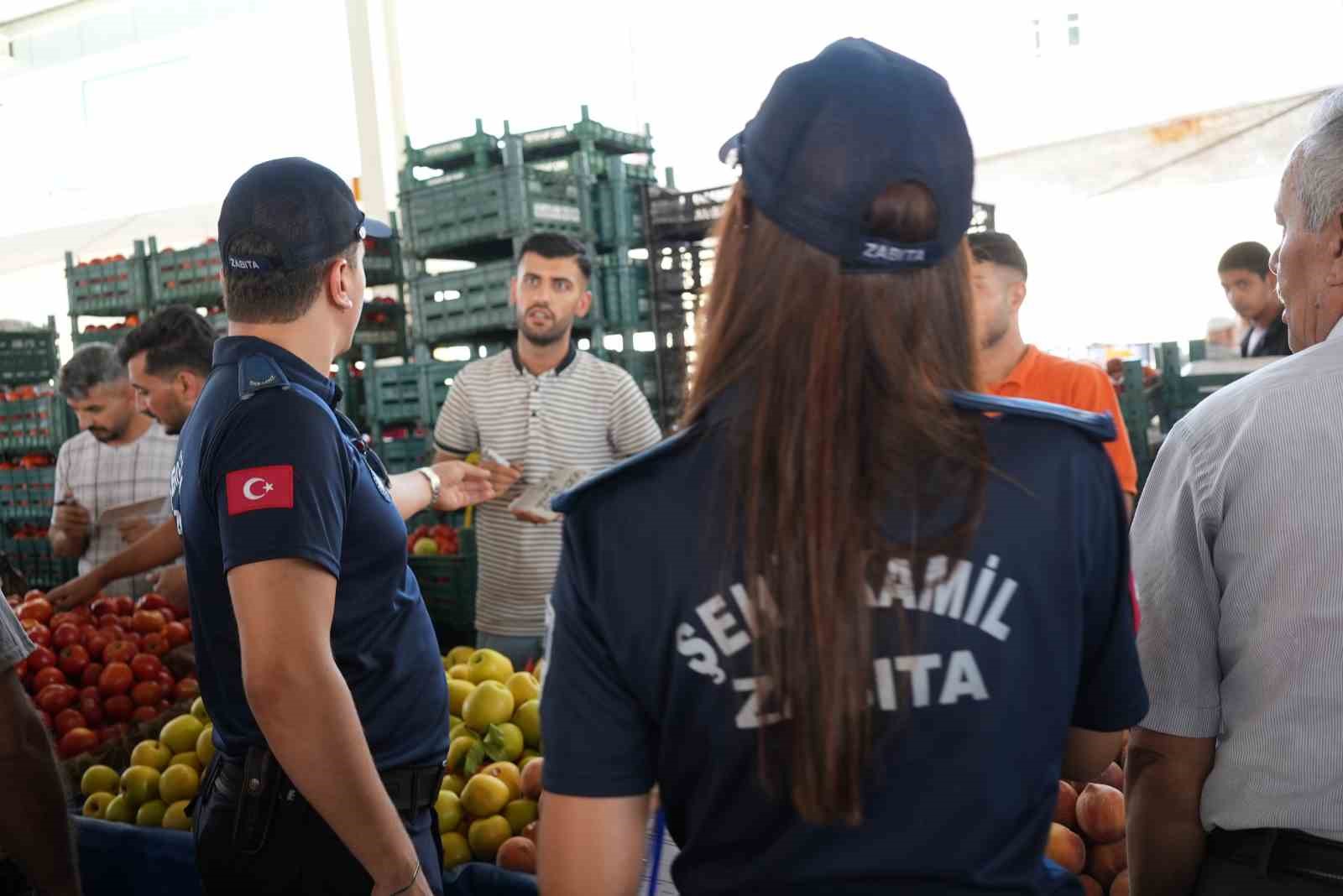 Şehitkamil’de zabıta ekiplerinden pazar yerlerinde sıkı denetim