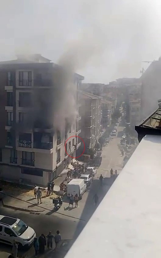 Avcılar’da yangın: 1’i ağır 3 yaralı