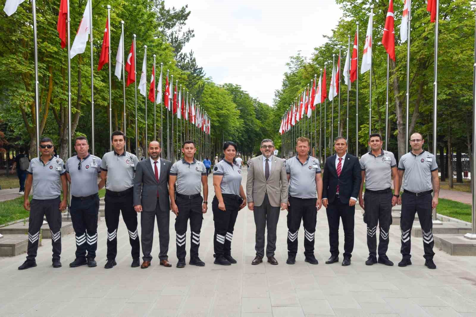 Rektör Kaplancıklı, güvenlik görevlileriyle bir araya geldi
