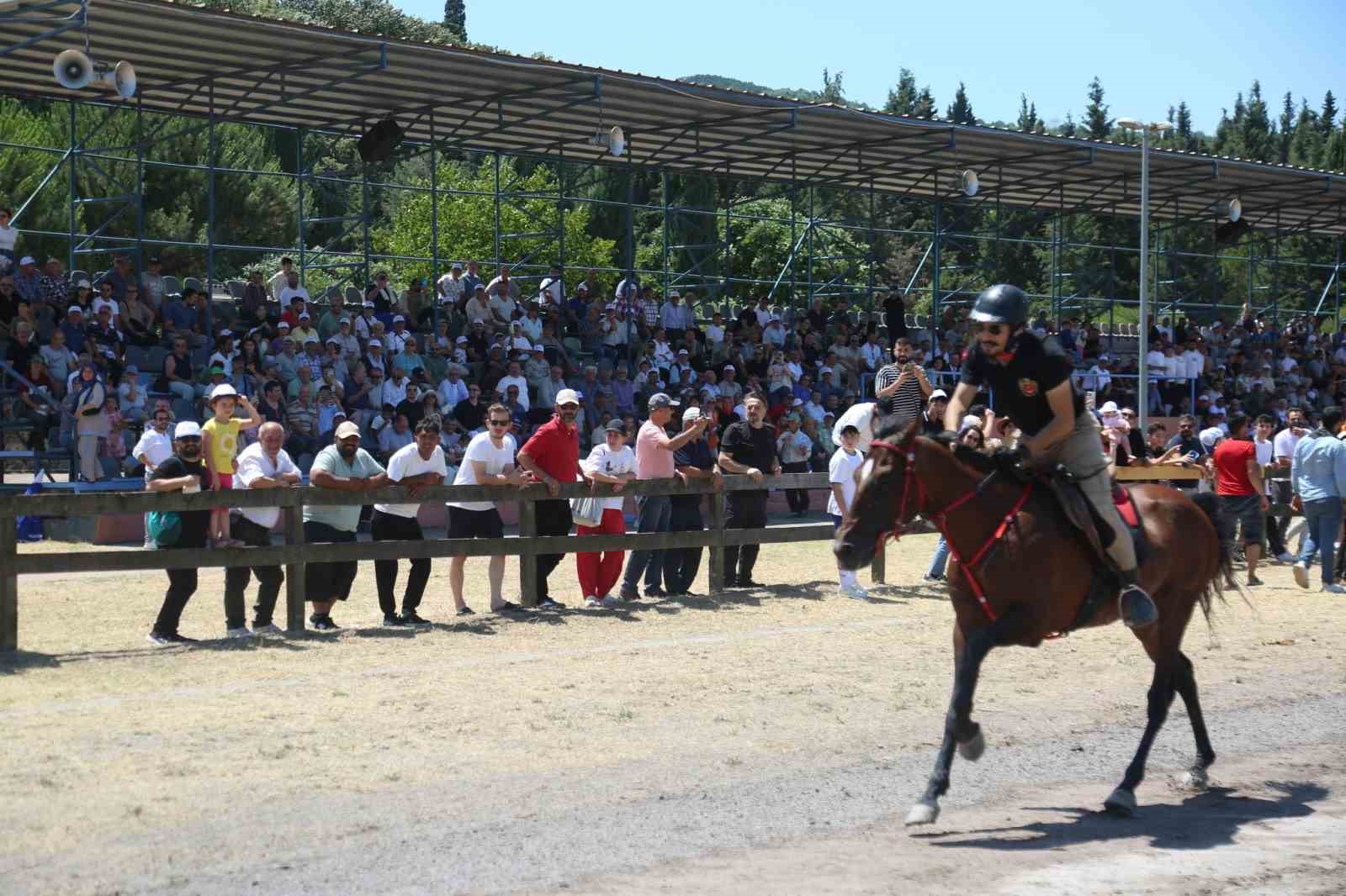 Rahvan at yarışı nefesleri kesti
