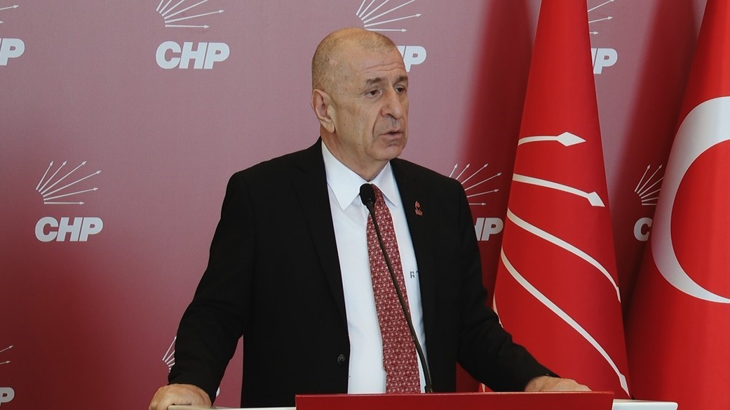 CHP Genel Başkanı Özel, Zafer Partisi Genel Başkanı Özdağ’la görüştü