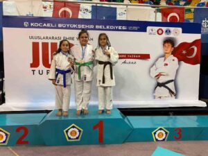 Yunusemre’nin süper minikleri Manisa’yı gururlandırdı