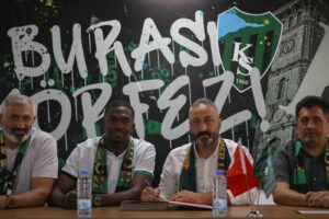 Anfernee Jamal Dijksteel resmen Kocaelispor’da