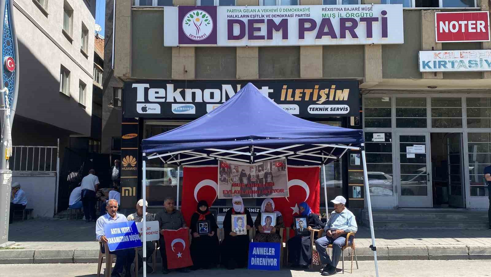 Muşlu annelerin evlat nöbeti devam ediyor