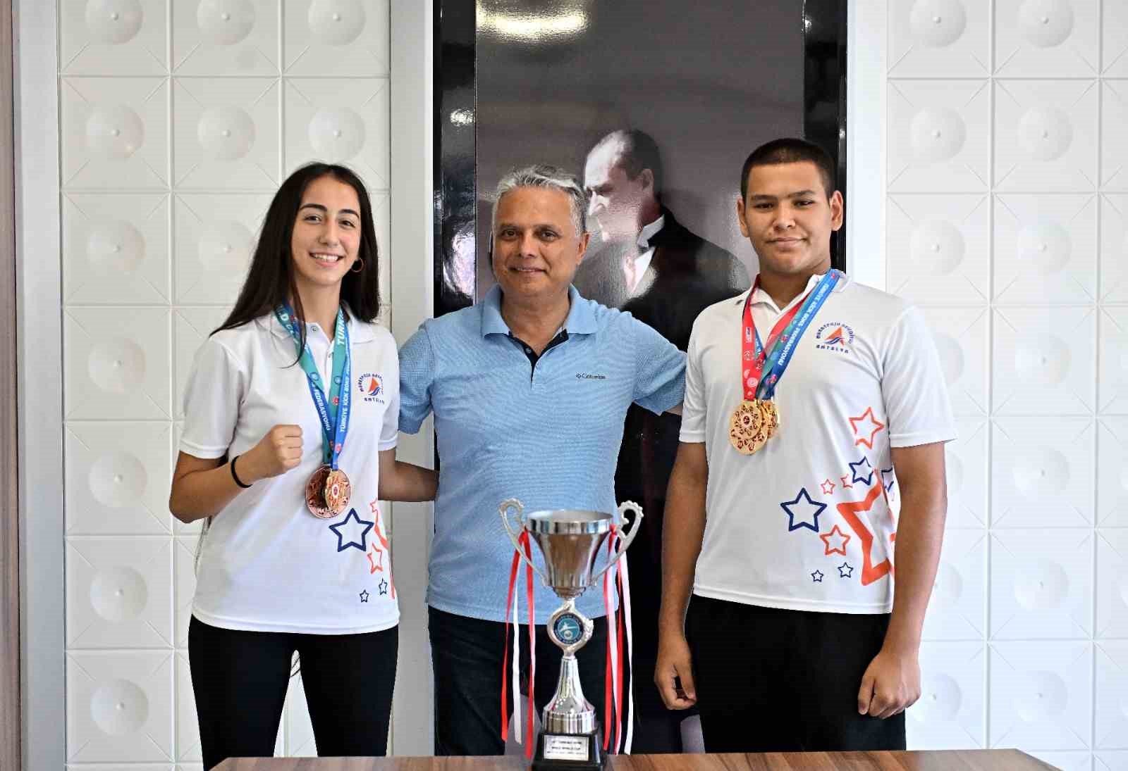 Muratpaşa’nın sporcularından altın zafer