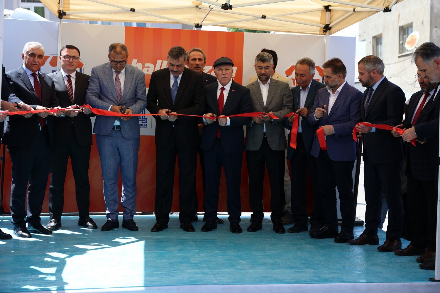 Ucuz ve ekonomik alışverişin adresi halk pazarı dördüncü şubesini sanayide açtı