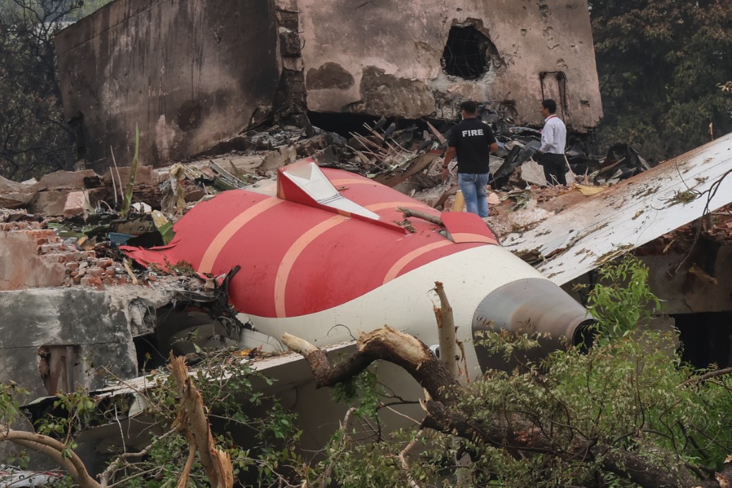 Hindistan'da 270 kişinin öldüğü Air India uçak kazasında ön rapor tamamlandı