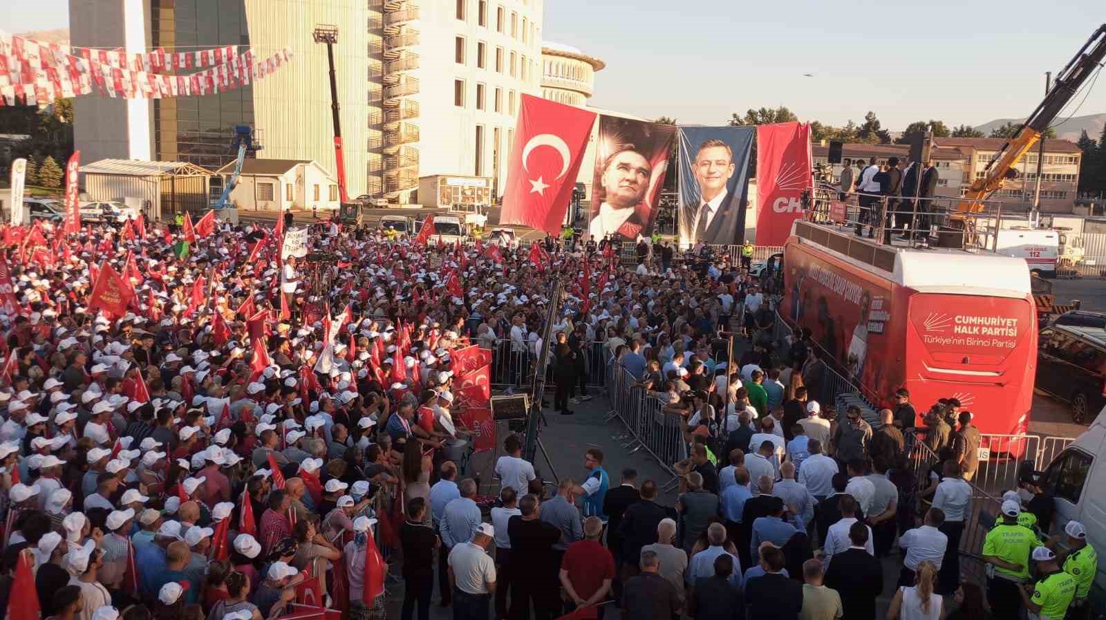 CHP Genel Başkanı Özel, Malatya’daki mitingde konuştu