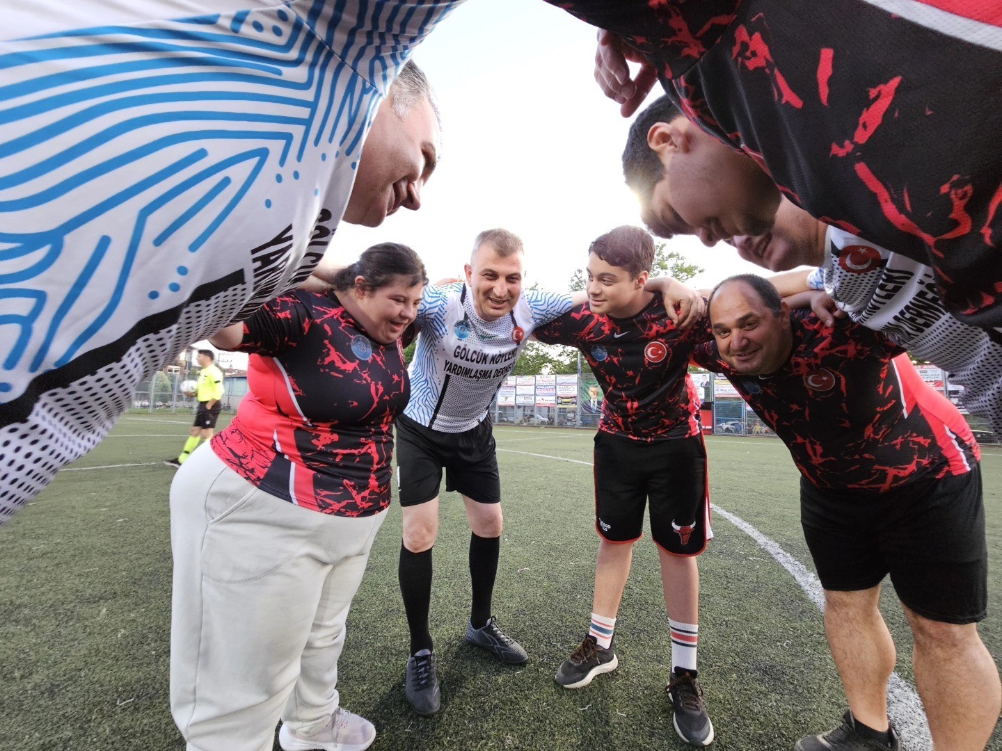 Gölcük’te köyler arası futbol heyecanı