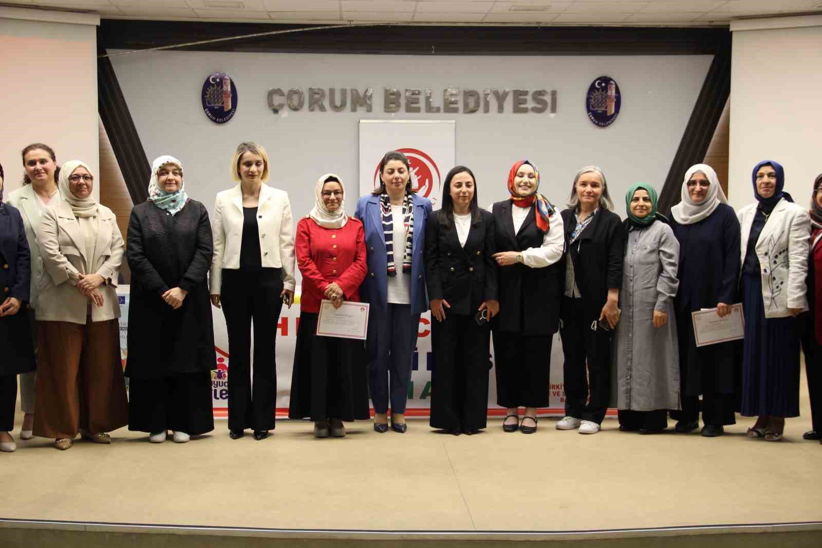 Çorum’da ‘gönül elçileri’ koruyucu ailelik için bir araya geldi
