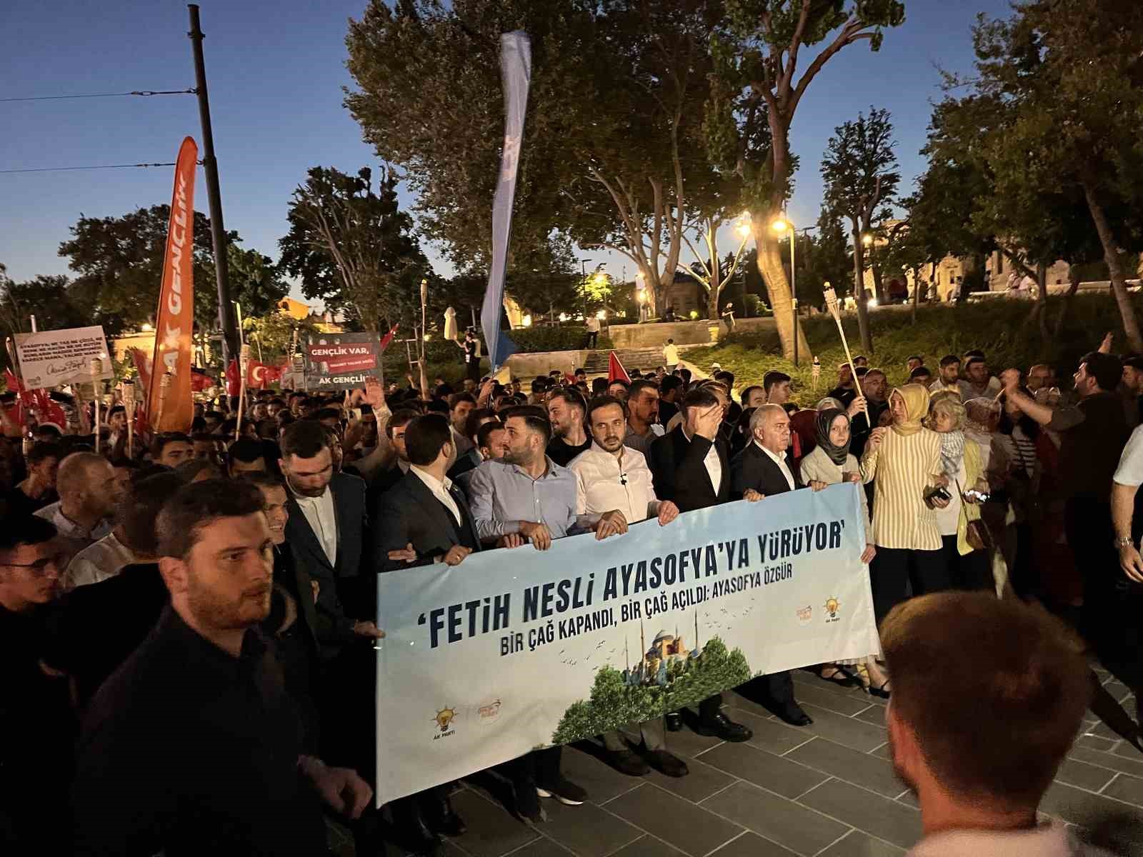 Fatih’te Ayasofya’nın açılış yıldönümü yürüyüşü