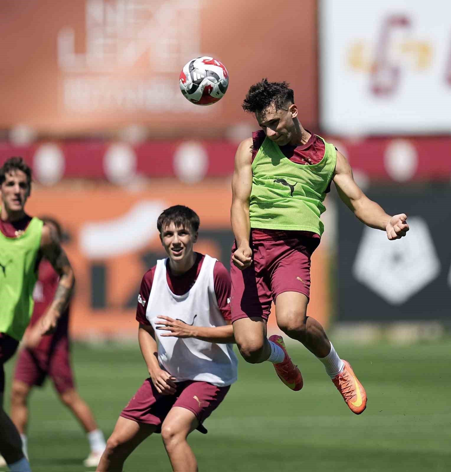 Galatasaray, yeni sezon hazırlıklarına devam etti