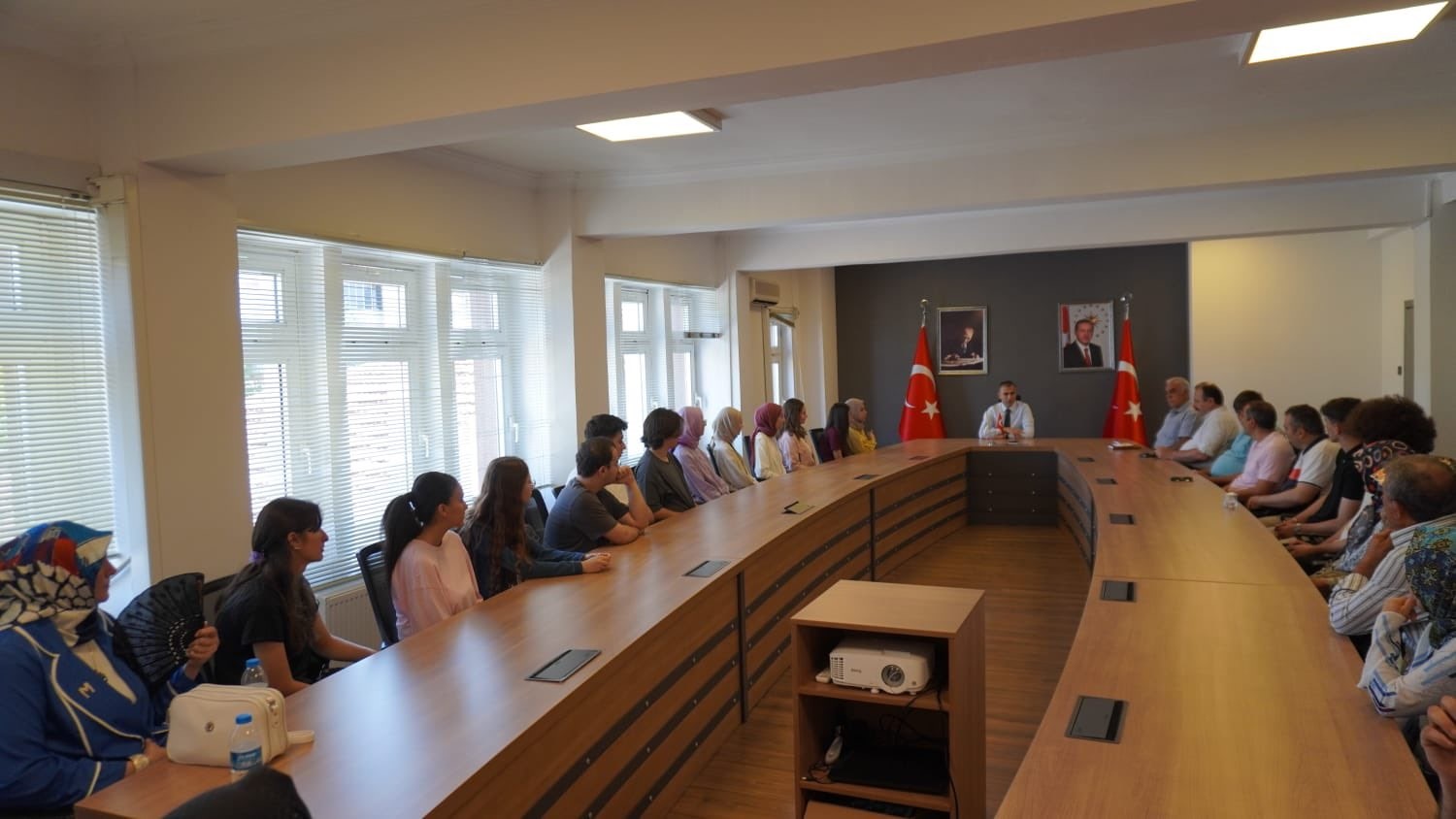 Osmancık’ta YKS’de ilk 30 bine giren öğrencilere ödül