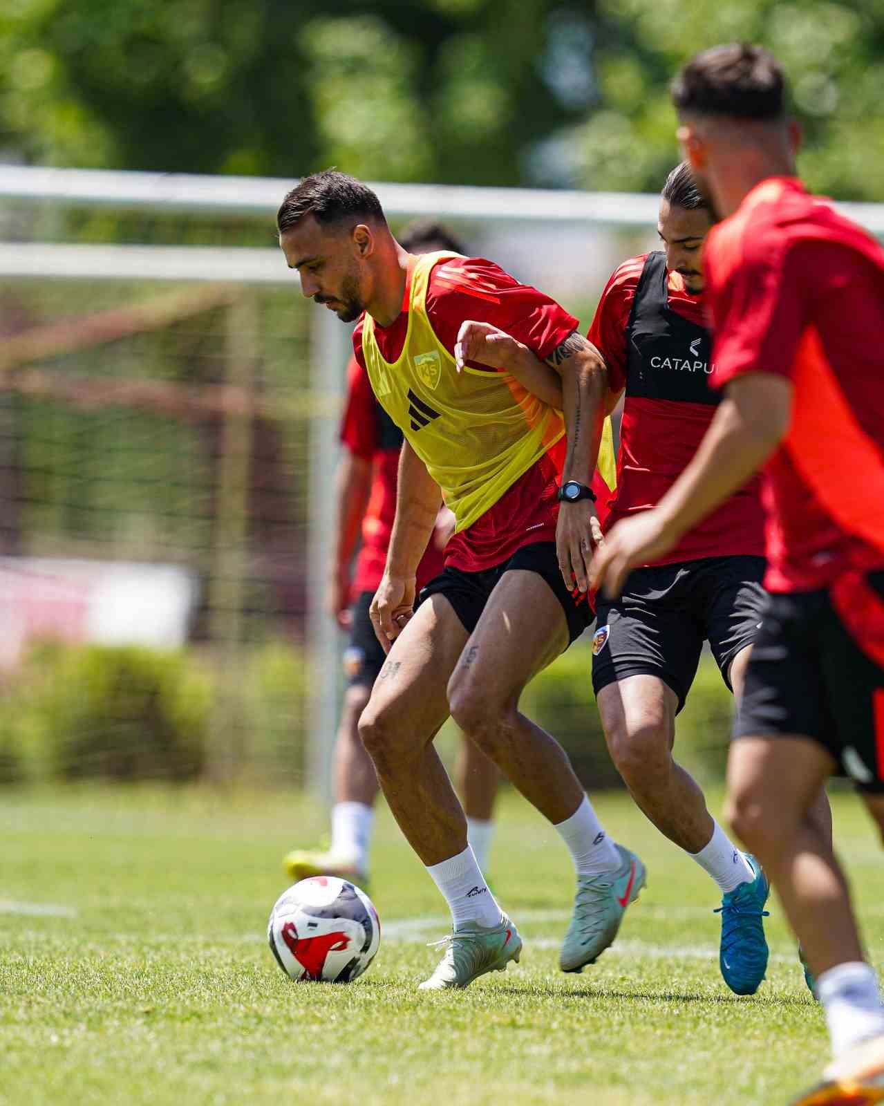 Kayserispor sezona evinde başlıyor