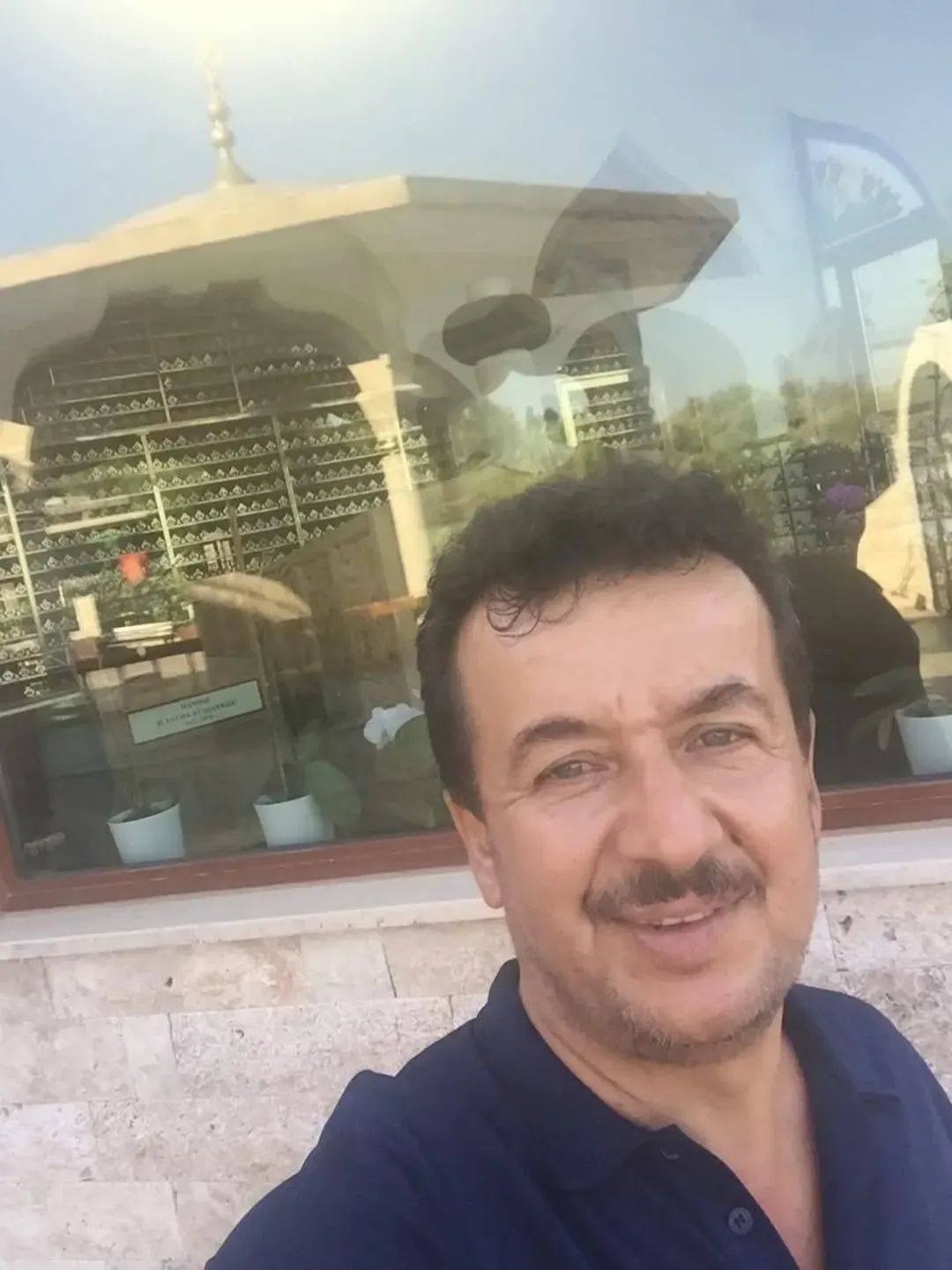 Kontrolden çıkan otomobilin camından fırlayan sürücü hayatını kaybetti