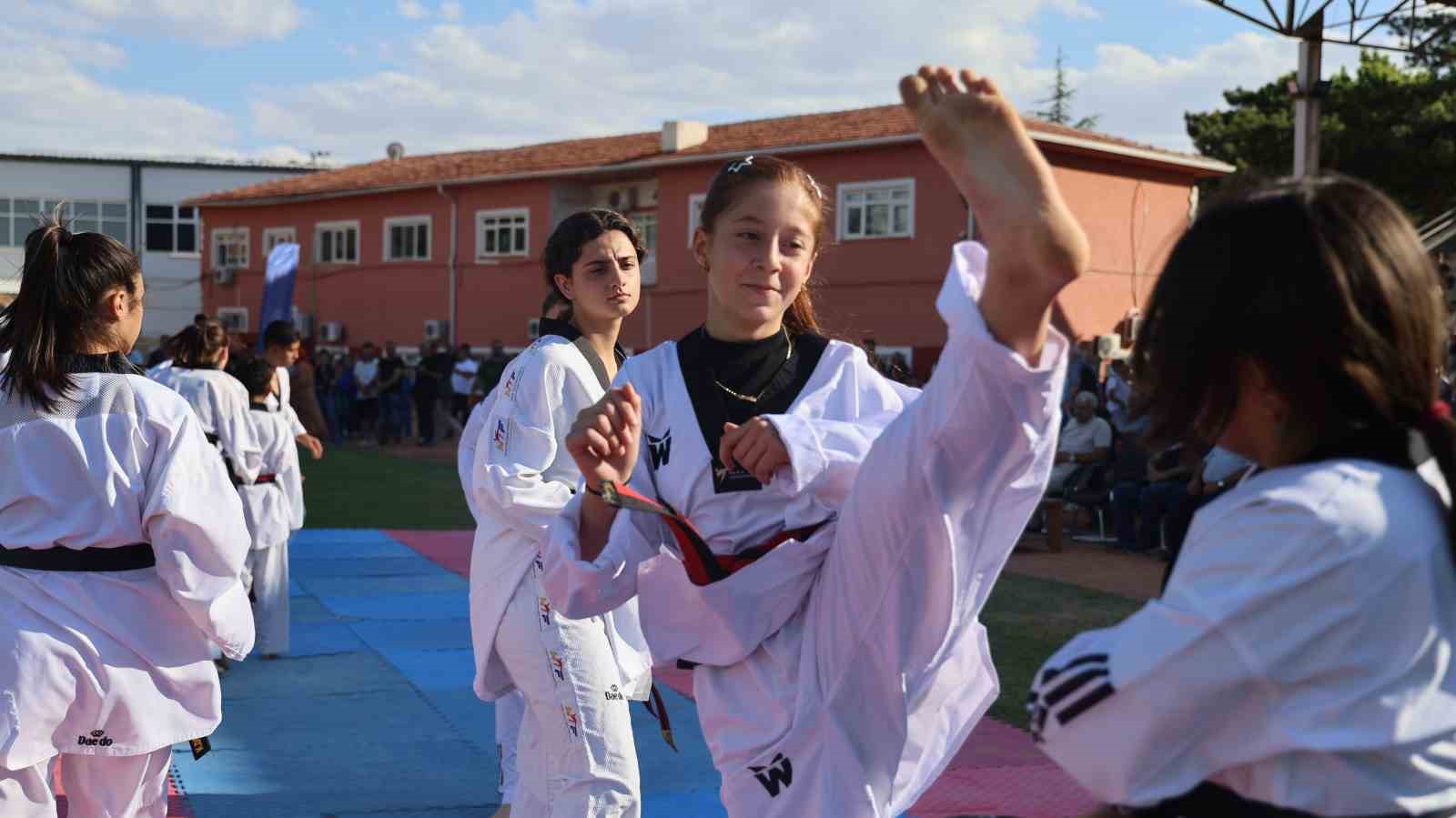 Yaz Spor Okulları Coşkuyla Başladı