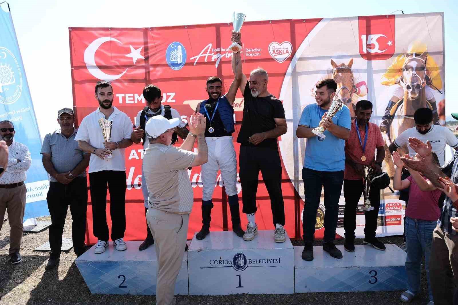 Çorum’da at yarışları nefes kesti