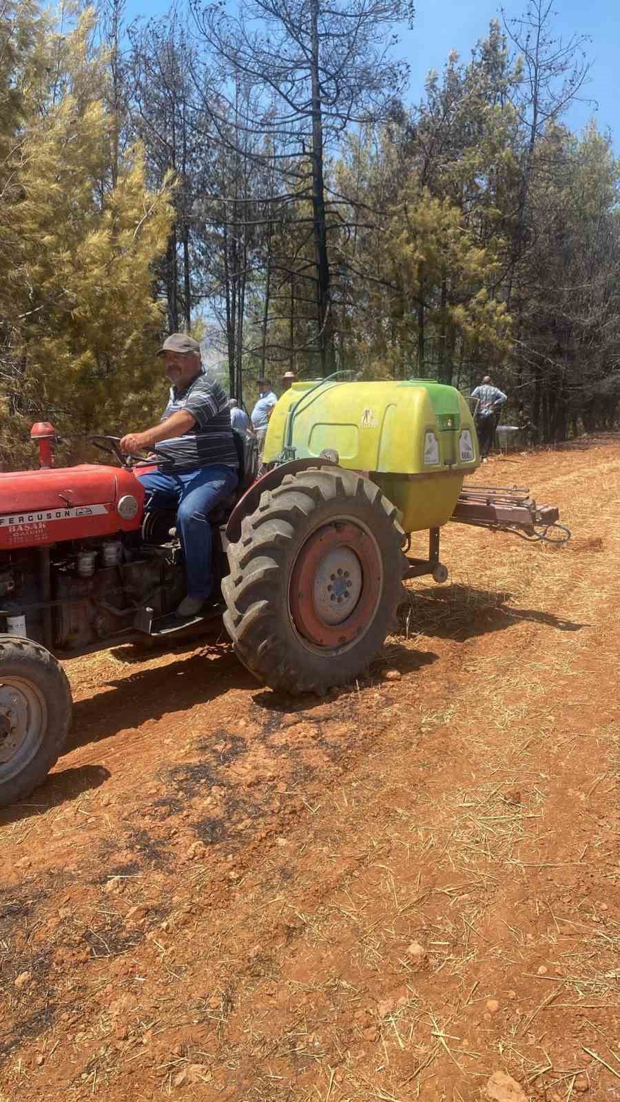 Denizli’de saman basma makinasından başlayan yangın kısa sürede kontrol altına alındı