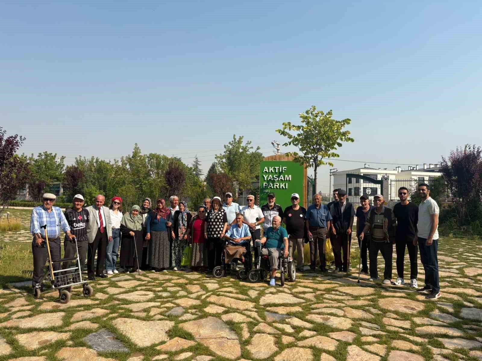 Yaşlılar için doğa yürüyüşü gerçekleştirildi