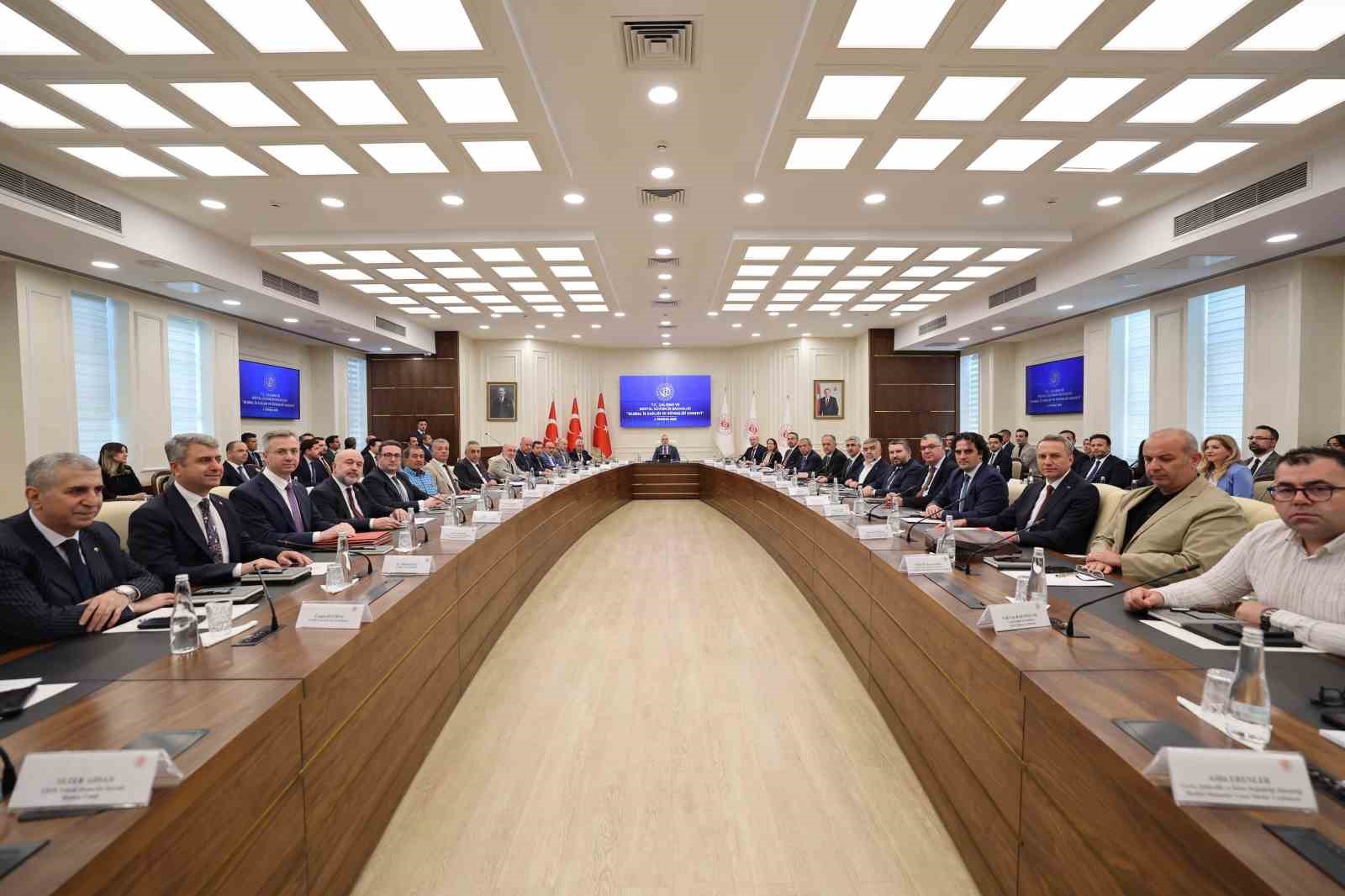 Ulusal İş Sağlığı ve Güvenliği Konseyi, Bakan Işıkhan başkanlığında toplandı