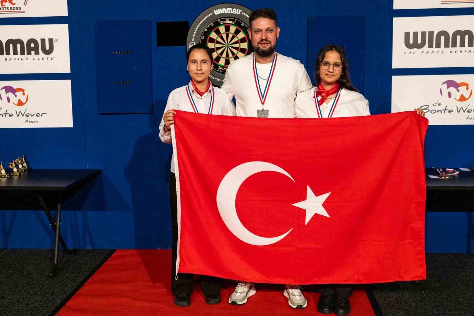 Dart Avrupa Kupası Yarışmalarında Denizlili sporcular Avrupa şampiyonu oldu
