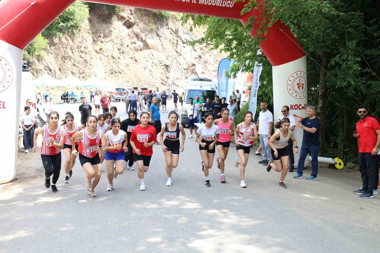 Başiskele’de dağ koşusu heyecanı yaşandı