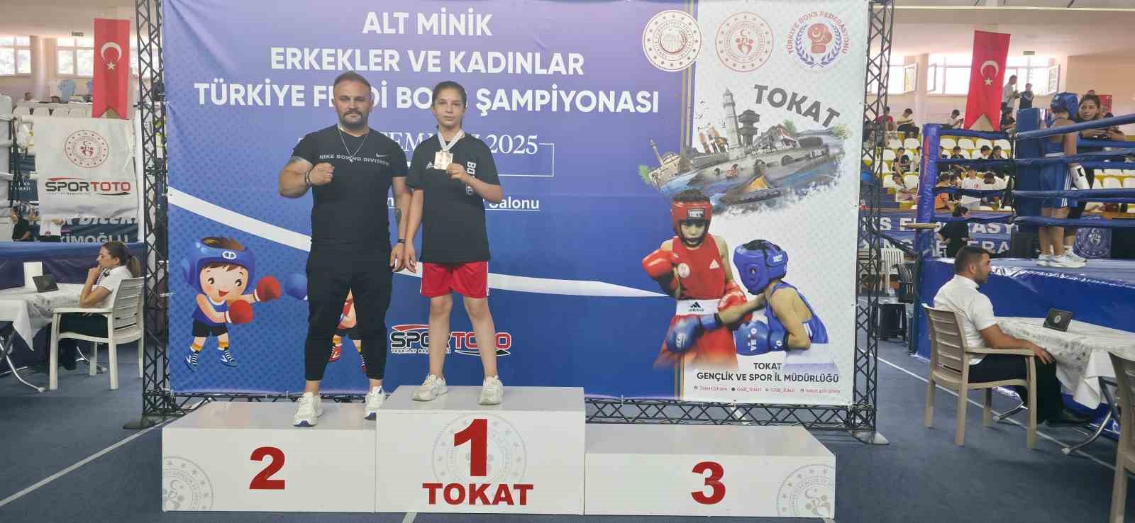 Yozgatlı İsra Zişan Çeper, Türkiye 3.’sü oldu