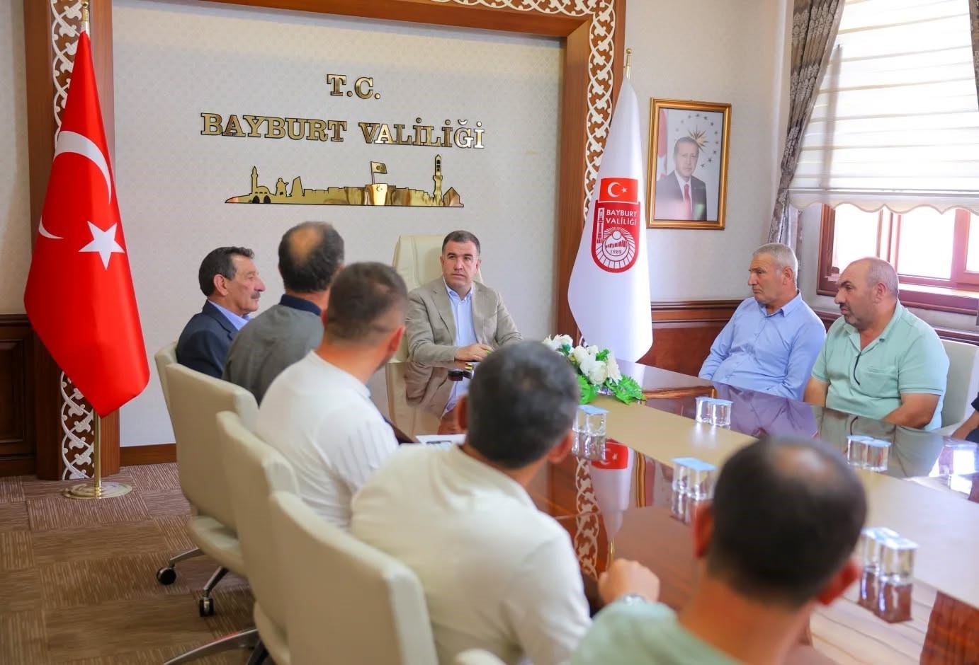 Bayburt’ta servis şoförlerine yönelik bilgilendirme toplantısı yapıldı