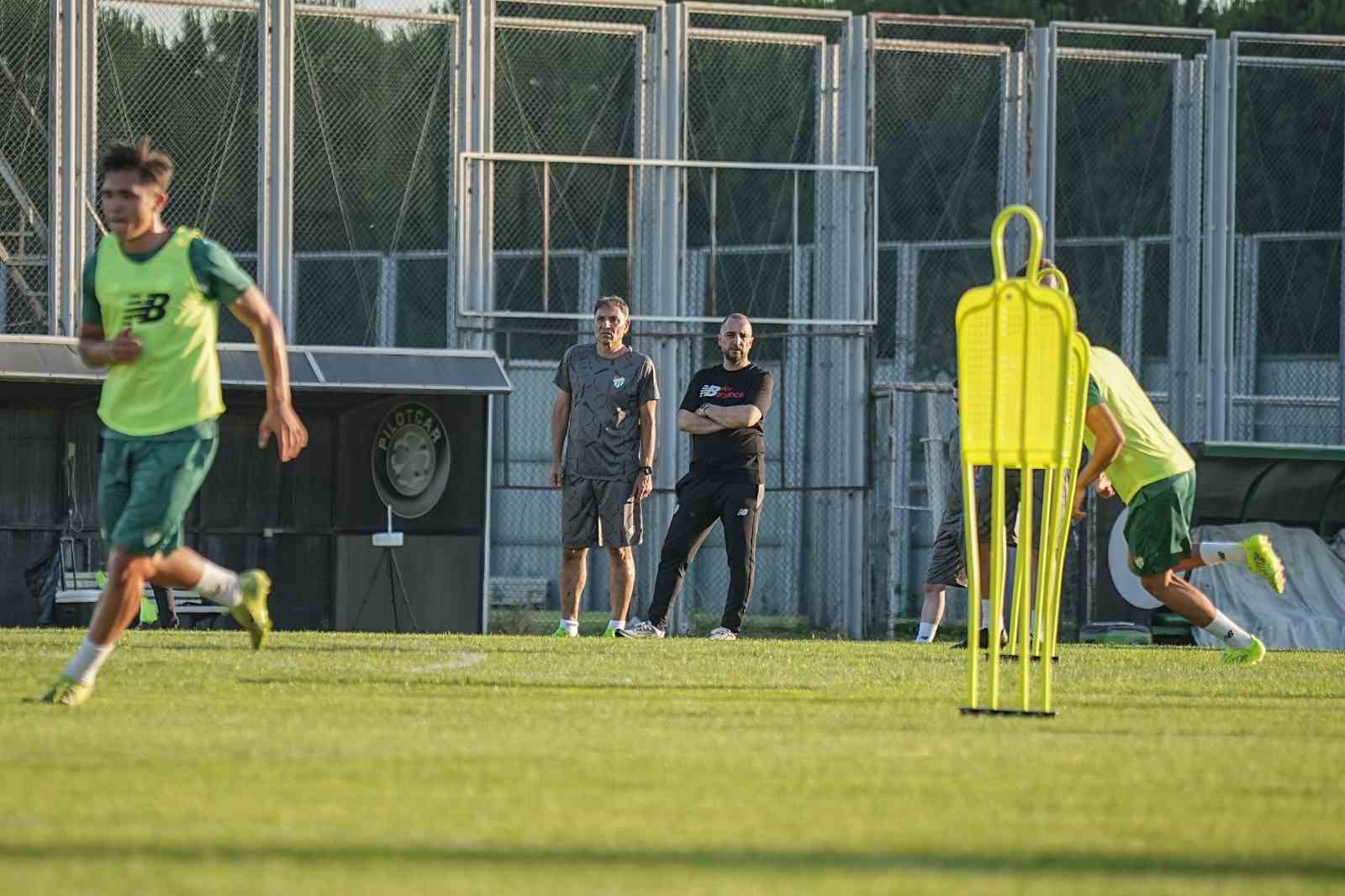 Bursaspor sezonu taraftarıyla açtı
