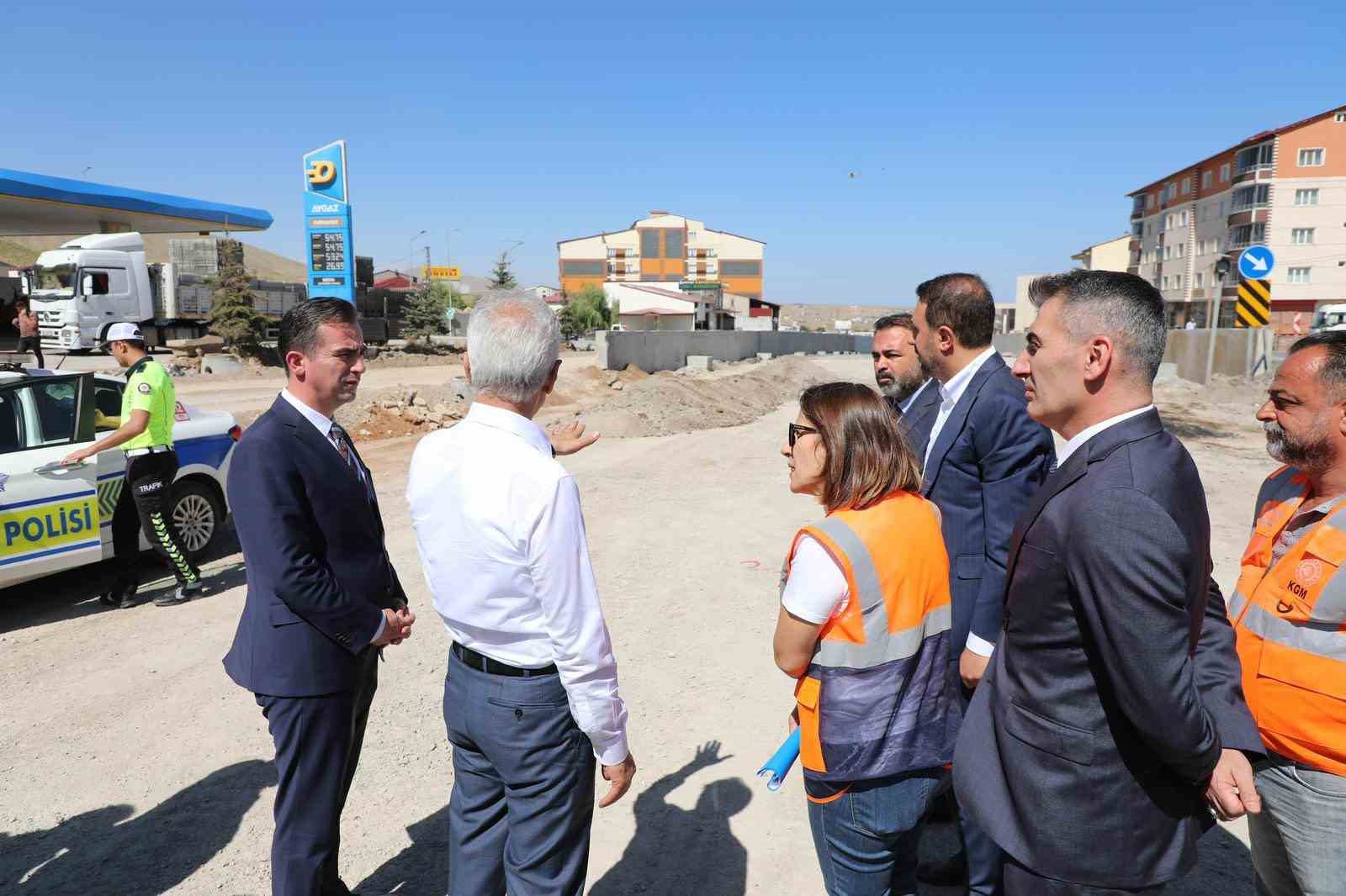 Tatvan Karşıyaka Kavşağı’nda inceleme