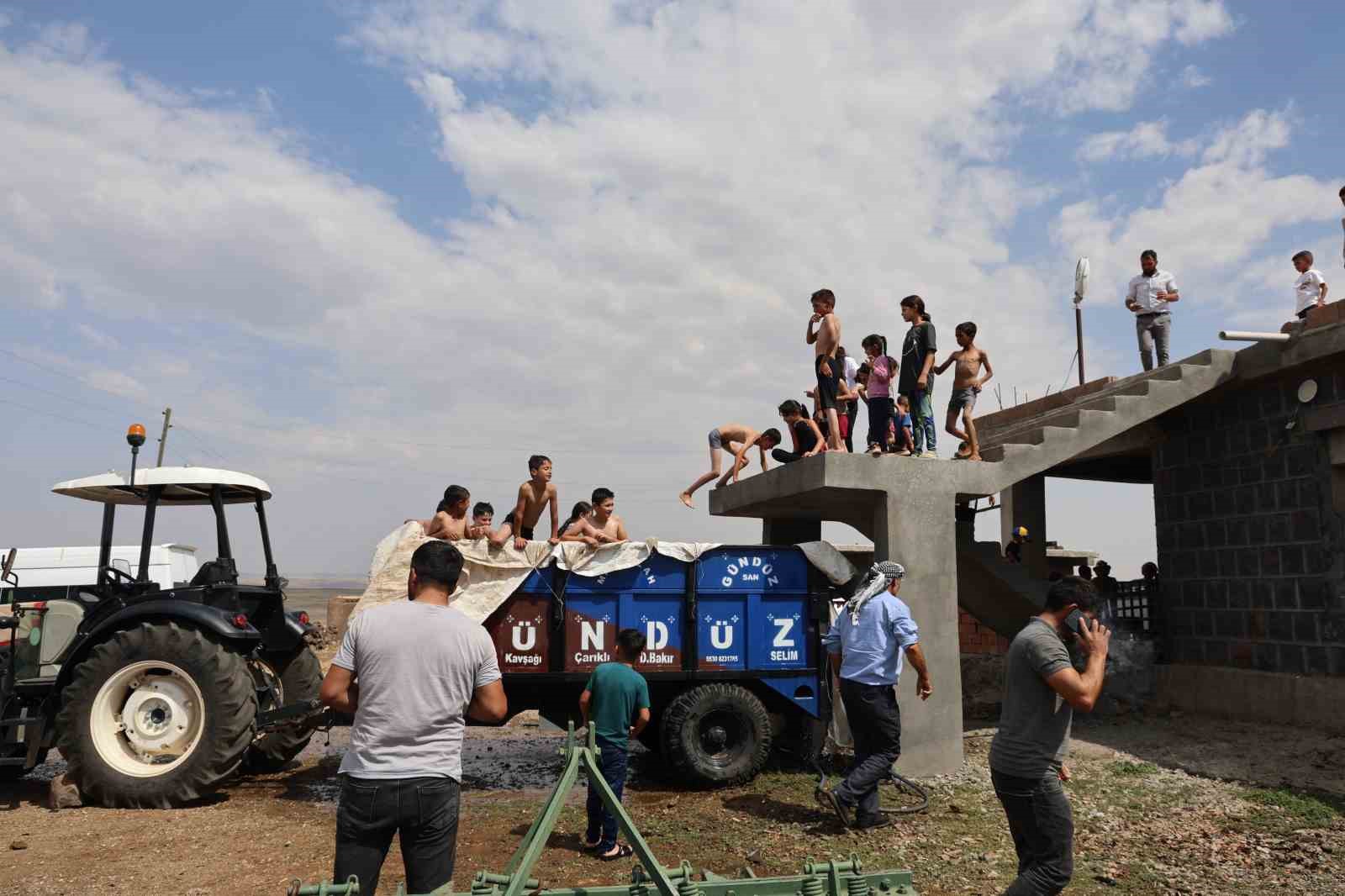 Havuz yoksa römork var: Diyarbakır’da yaz neşesi kendi imkanlarıyla geldi