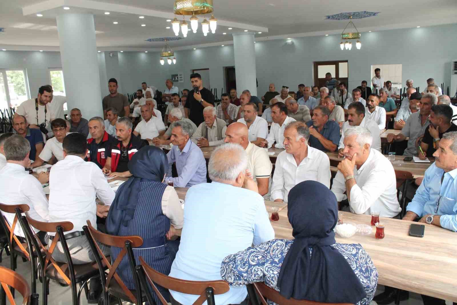 Sincik ve Gerger’de muhtarların talepleri dinlendi