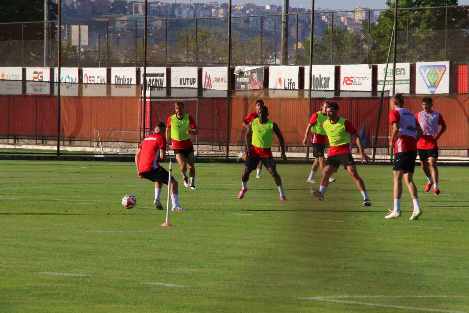 Gençlerbirliği, yeni sezon hazırlıklarını sürdürdü