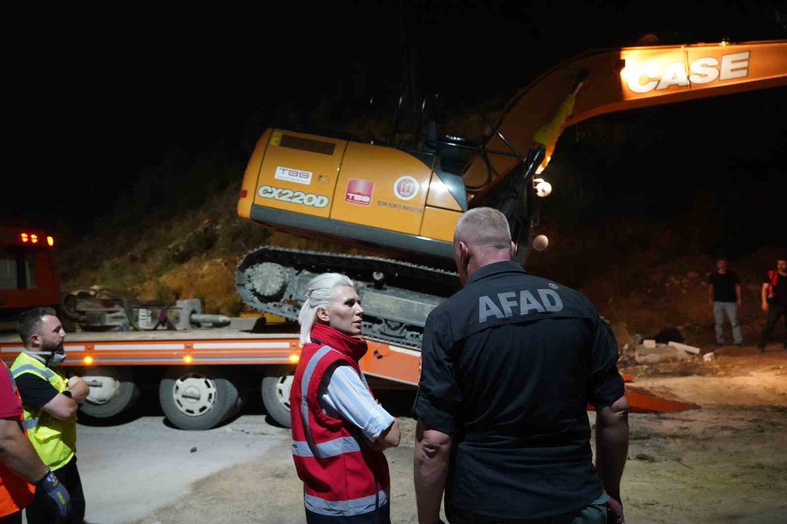 Başkan Subaşı yangın bölgesinde incelemelerde bulundu