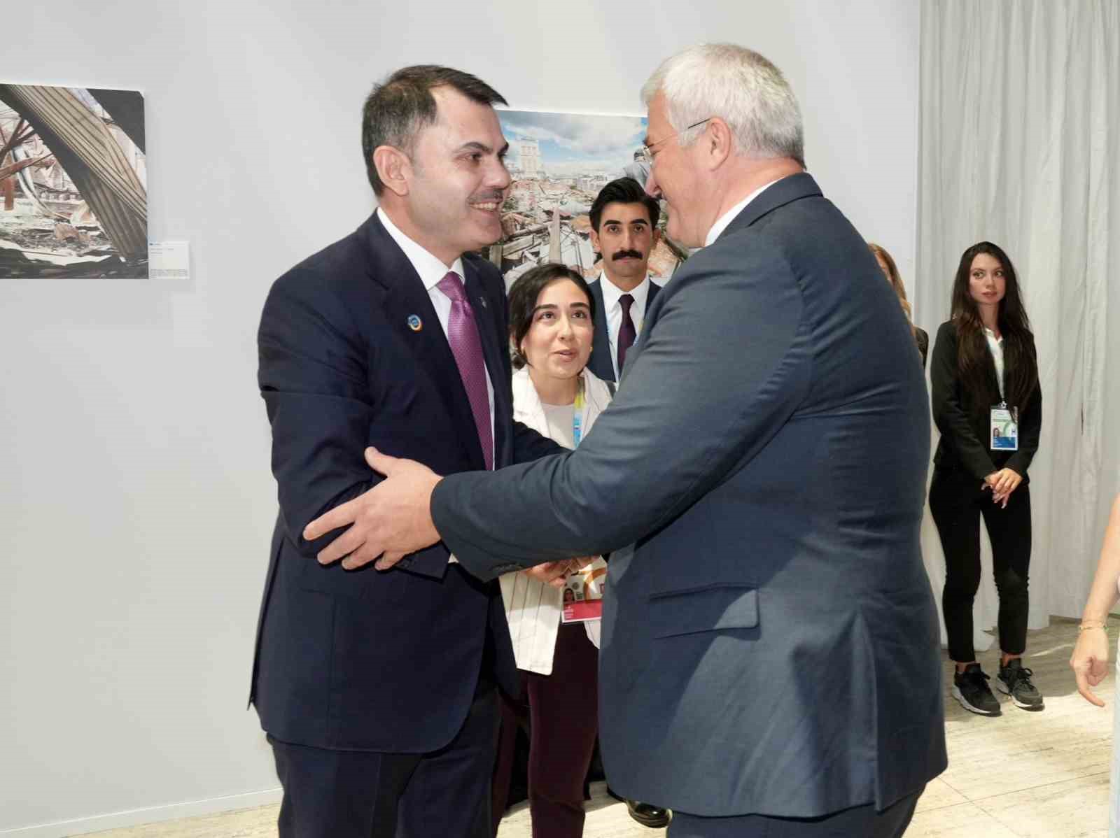 Bakan Kurum, Arnavutluk Başbakanı Rama, İtalya ve Ukraynalı bakanlarla görüştü