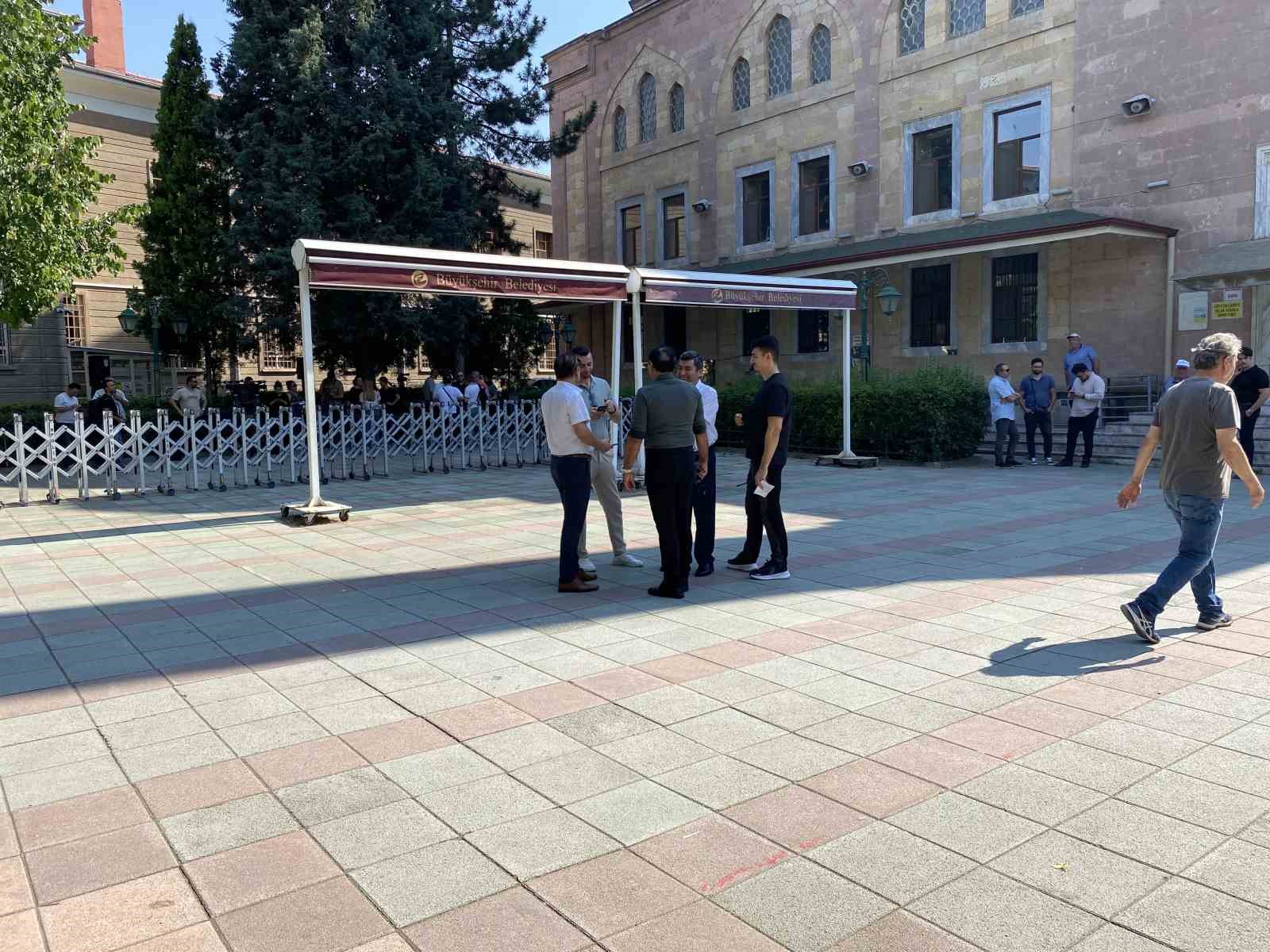Reşadiye Camii’nde şehit cenazesi hazırlığı