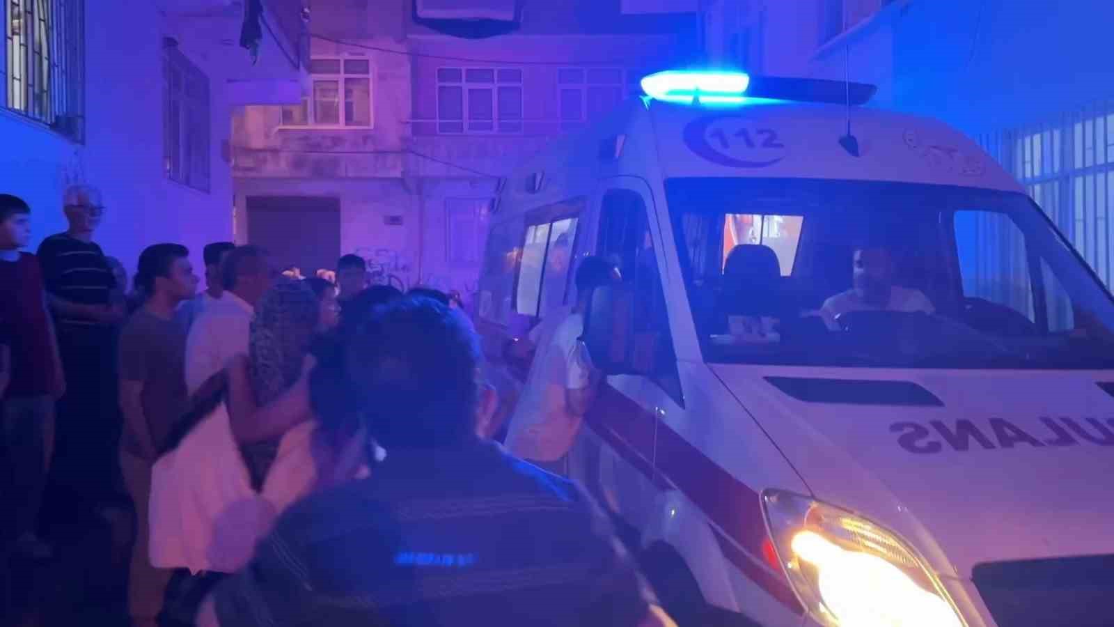 Samsun’da 3 katlı binada yangın: 3 kişi dumandan etkilendi