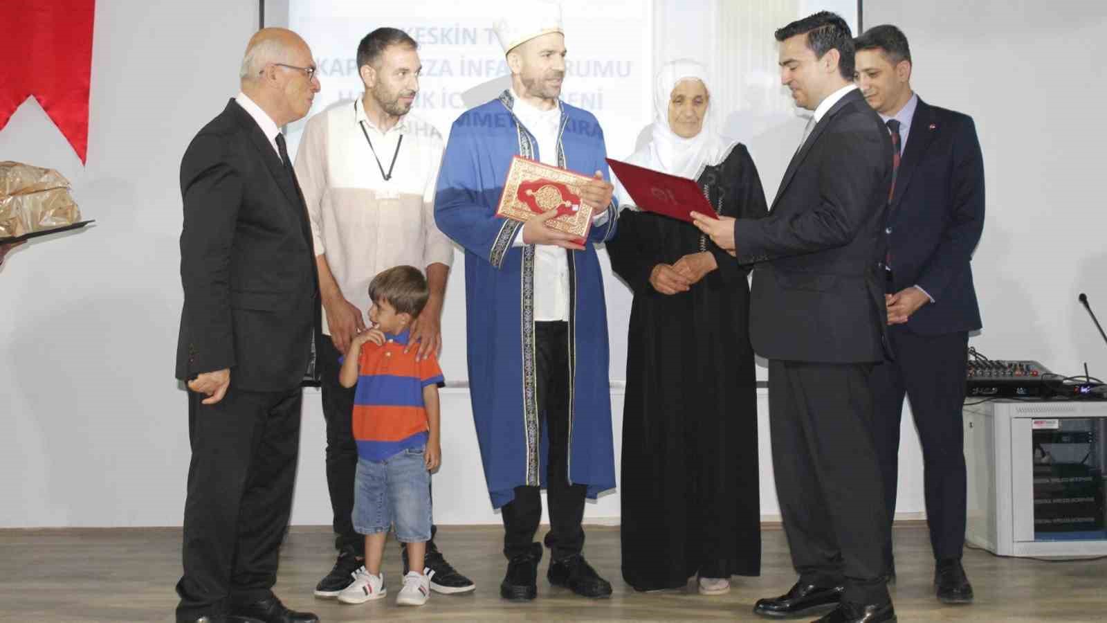 Kapalı Ceza İnfaz Kurumu’ndaki bir hükümlü 12 ayda hafız oldu