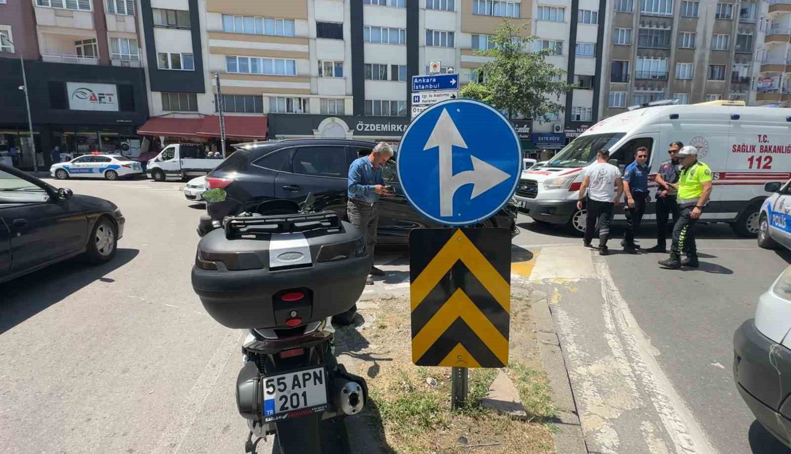 Motosikletle SUV araç çarpıştı