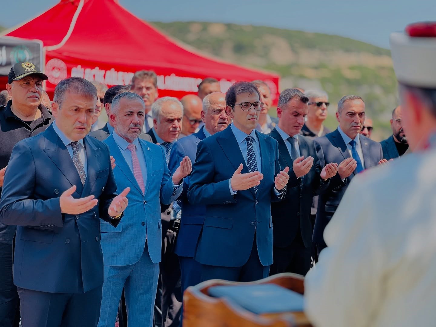Bilecik’te 15 Temmuz Demokrasi ve Millî Birlik Günü dolayısıyla şehitlik ziyaret edildi