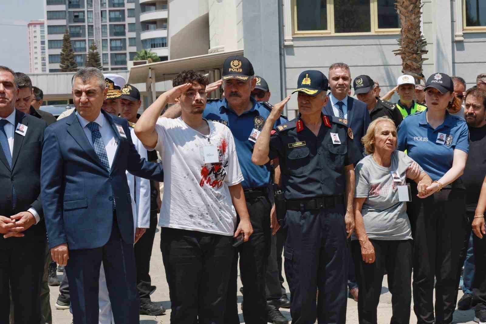 Görevi başında kalp krizi geçiren polis memuru şehit oldu