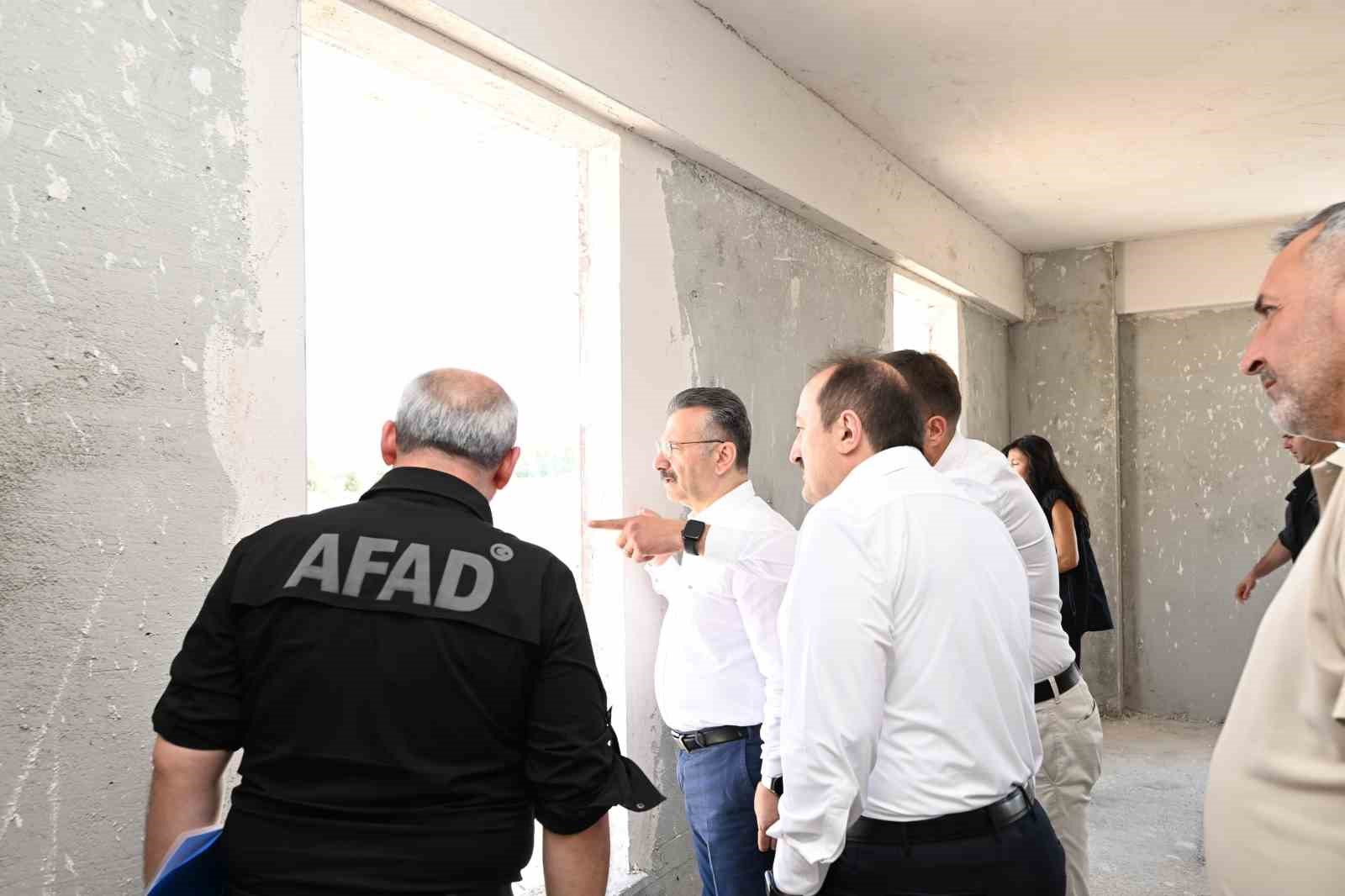 Vali Aksoy, AFAD’ın yeni hizmet binasını inceledi