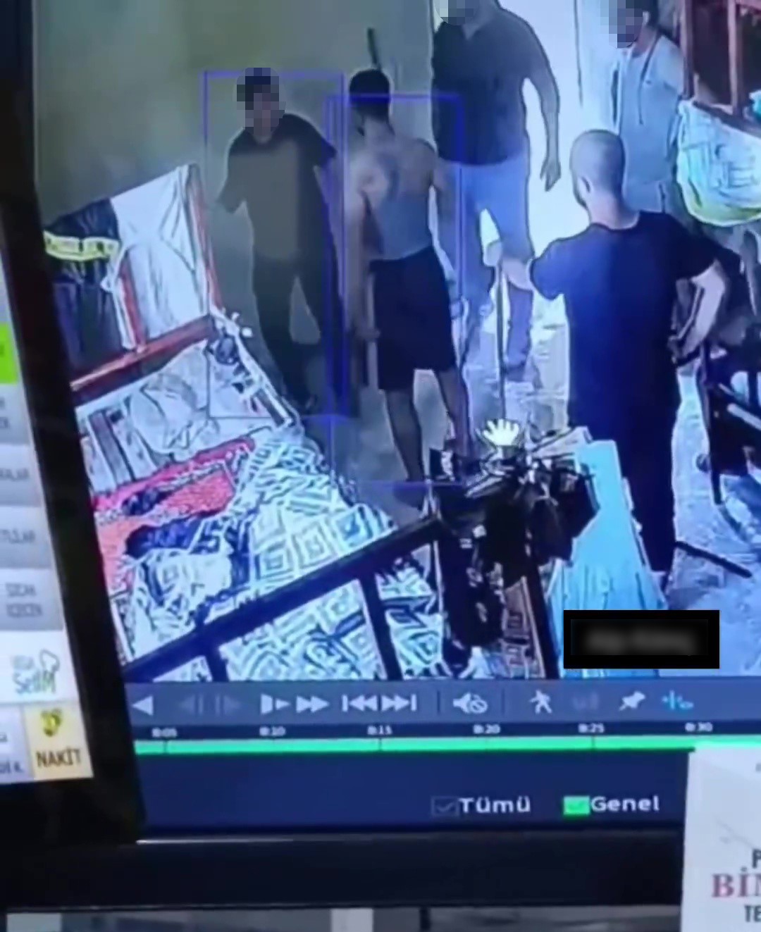 14 yaşındaki çocuğu darp edip zorla çalıştırdılar