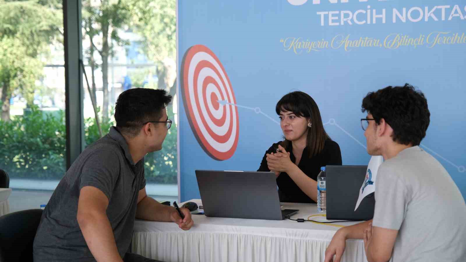 İnegöl Belediyesi’nden ücretsiz ’üniversite tercih danışmanlığı’ hizmeti